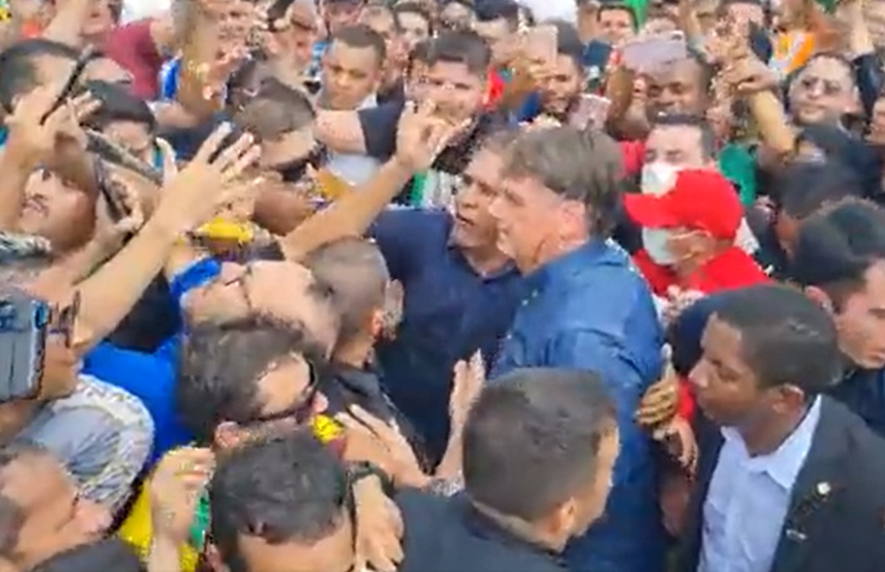 Povo sede de liderança se realiza durante visita de Bolsonaro em